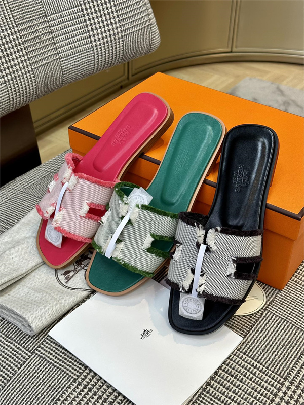 H Slipper