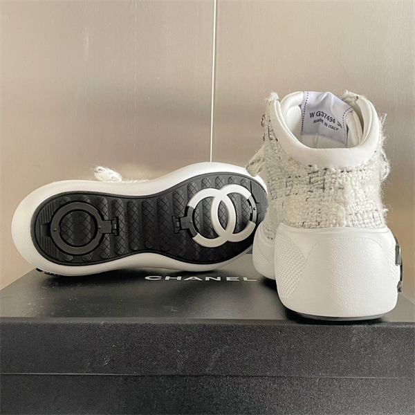 CHANEL 12