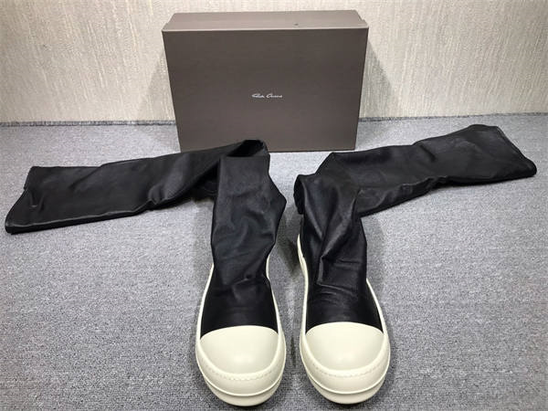 RI*K OWENS SNEAKERS