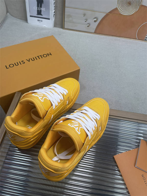LV018