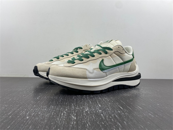 Sacai x VaporWaffle “Tour Yellow ”