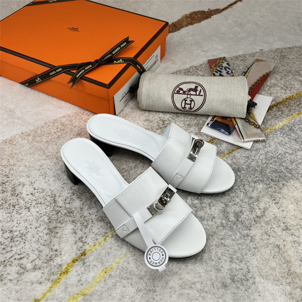 H Slipper