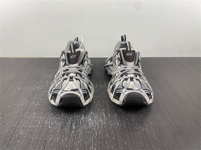 Balenciaga Phantom Sneaker  778698 W3XLL 2097