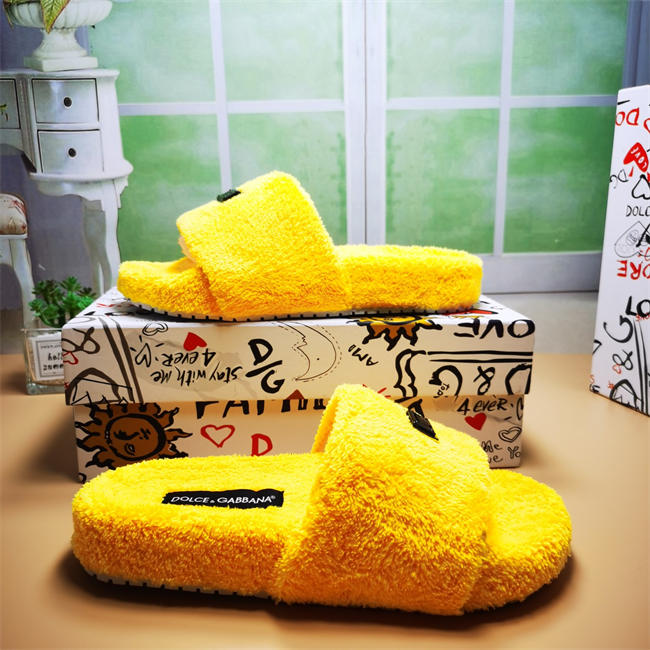 DG slipper 4