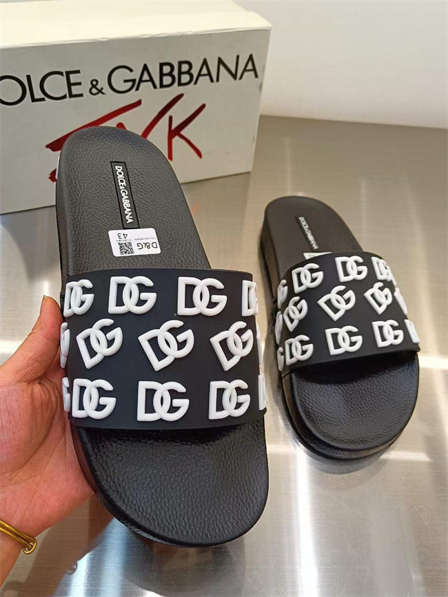 DG slipper 17