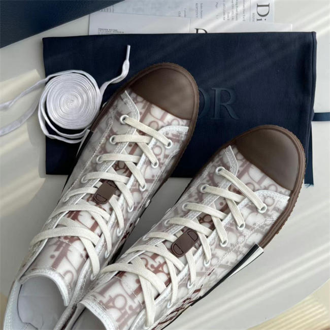 D*or B23 High Top