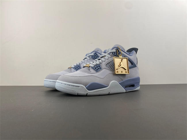 Jordan 4 UNC Tar Heels PE