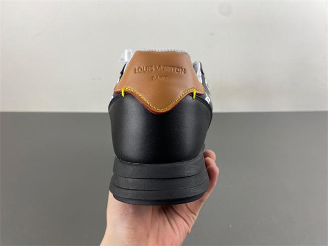 Louis Vuitton LV